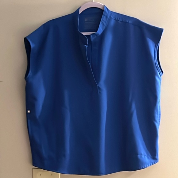 FIGS Scrub Set Top:Short Sleeve Size L Pants:Elastic Waistband & Ankles Size L - Picture 2 of 16